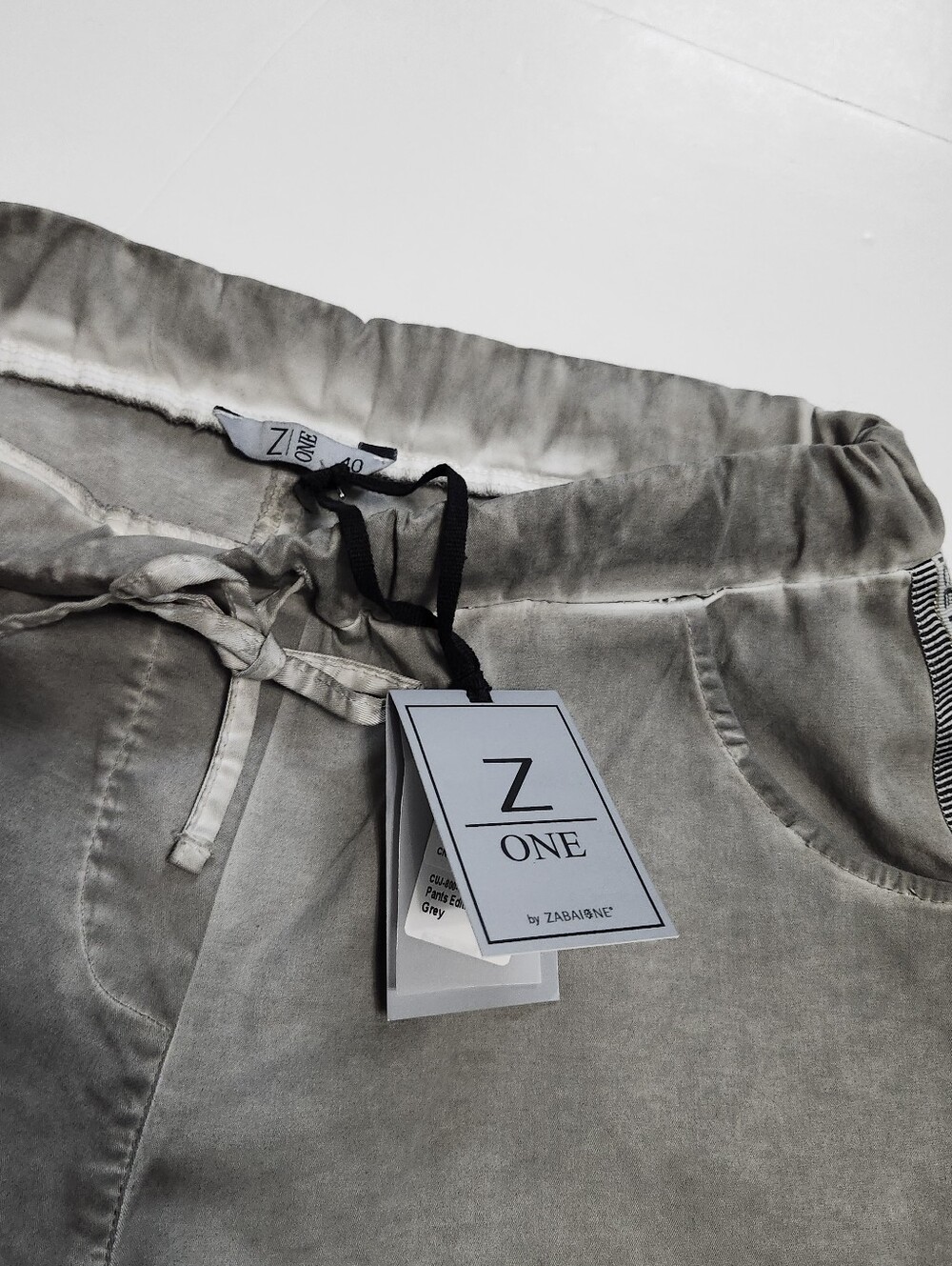 Zabaione Grey Jogger-Style Jeans with Side Print Tape - Picture 6 of 9